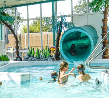 binnenzwembad (1).JPG